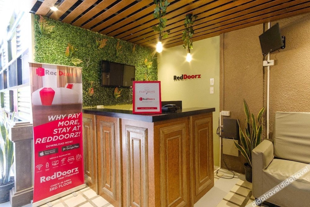 RedDoorz near Fishermall Quezon City 2*