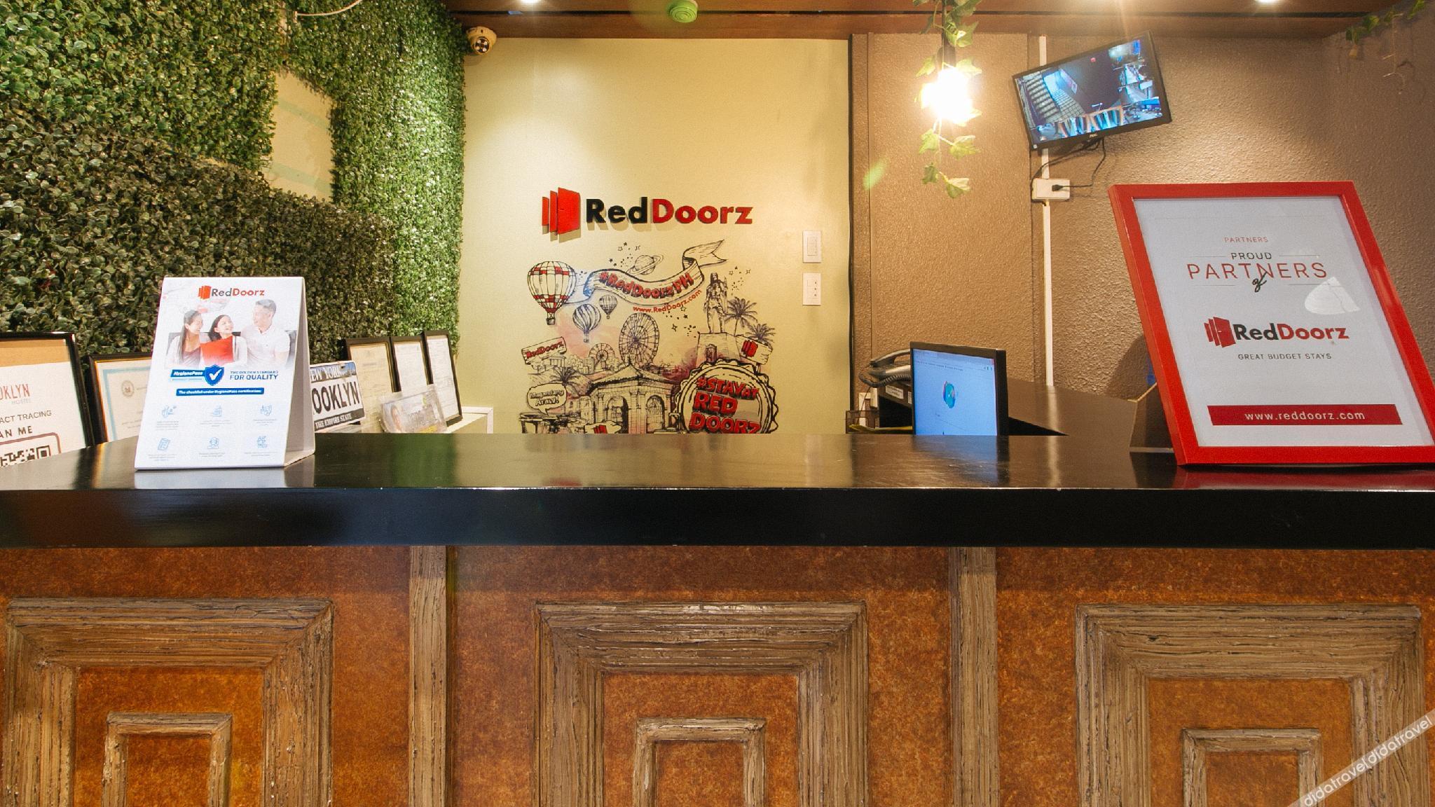RedDoorz near Fishermall Quezon City 2*