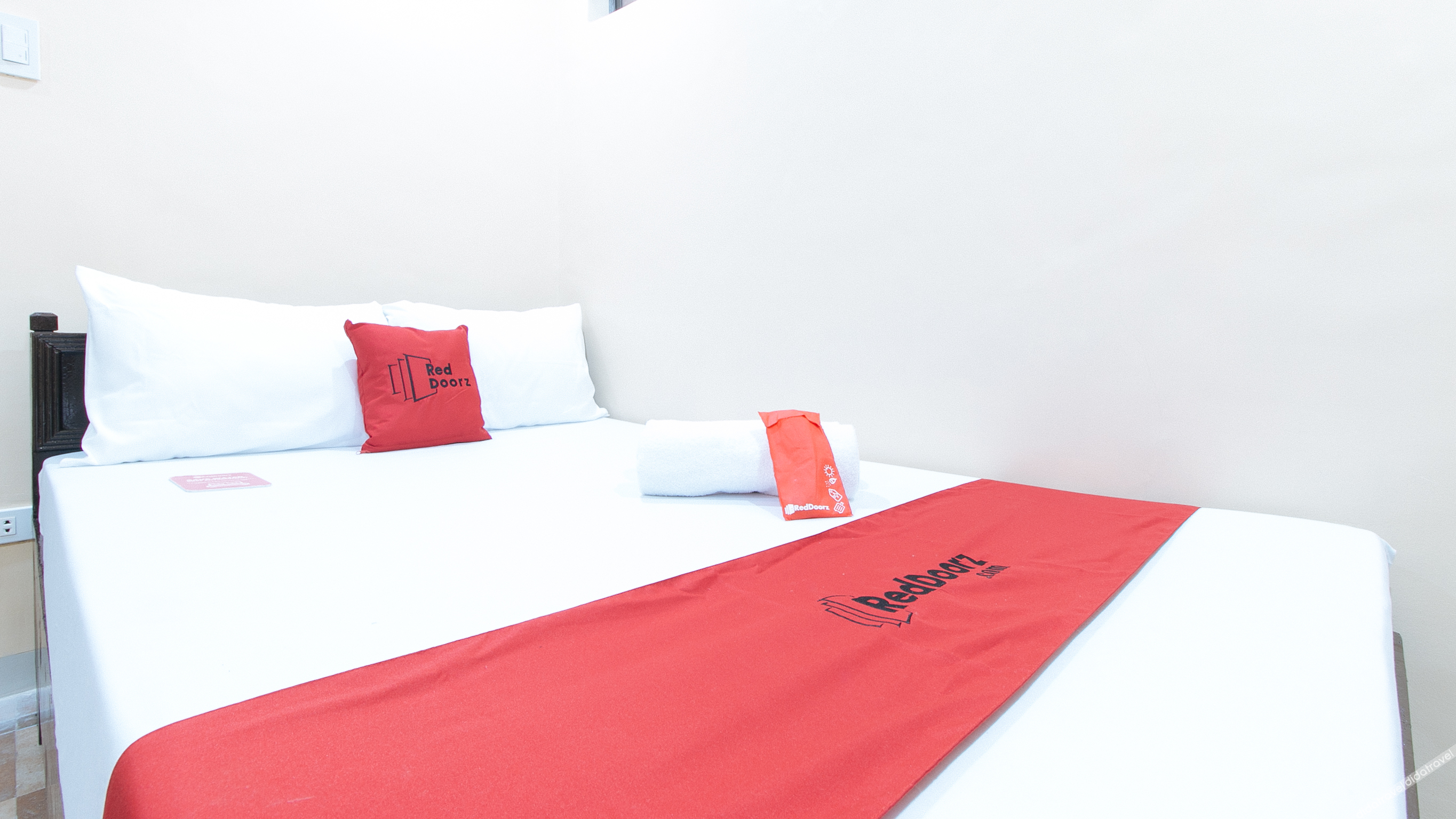 RedDoorz Plus @ Canley Residential 2*