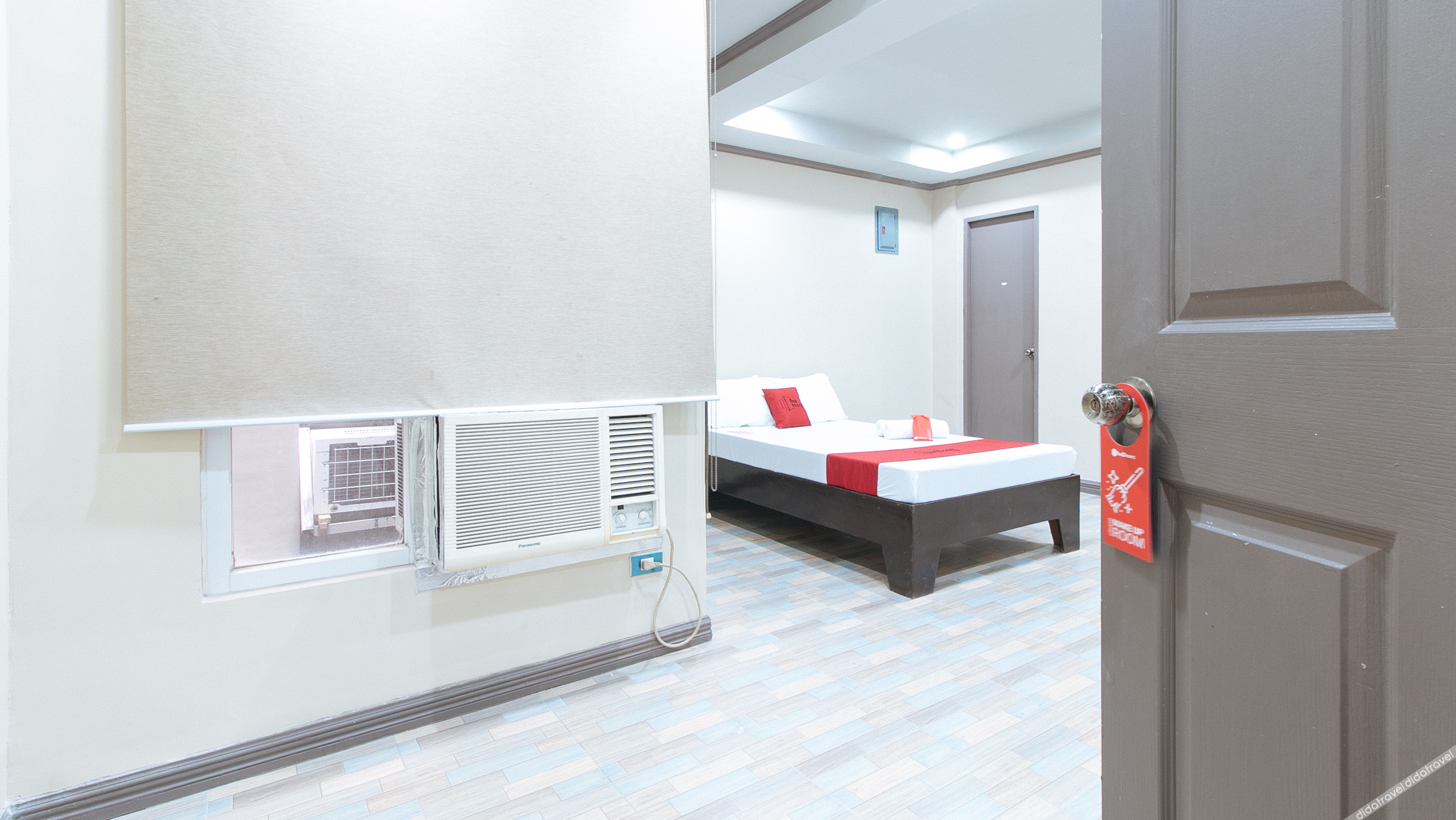 RedDoorz Plus @ Canley Residential 2*