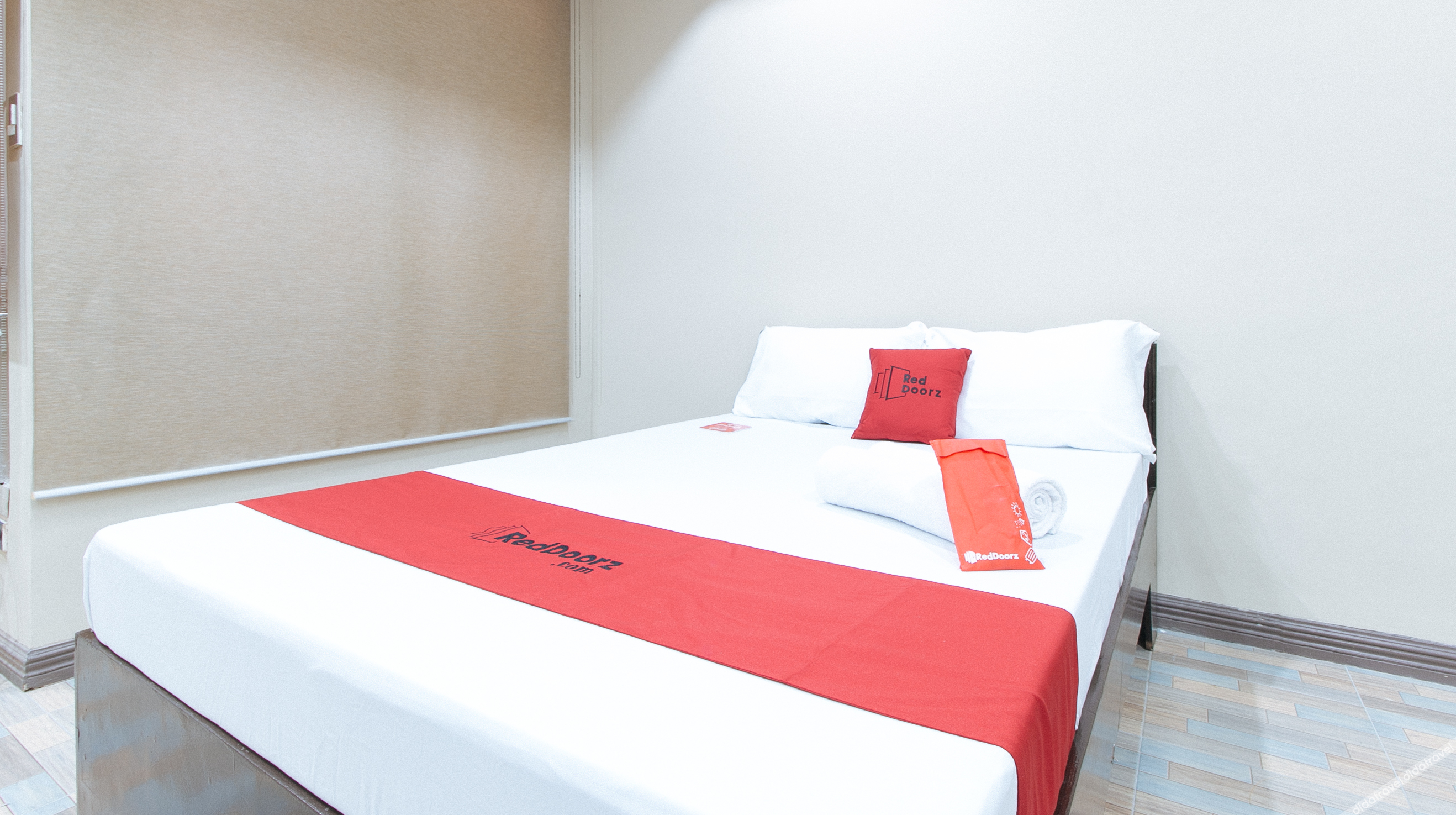 RedDoorz Plus @ Canley Residential 2*