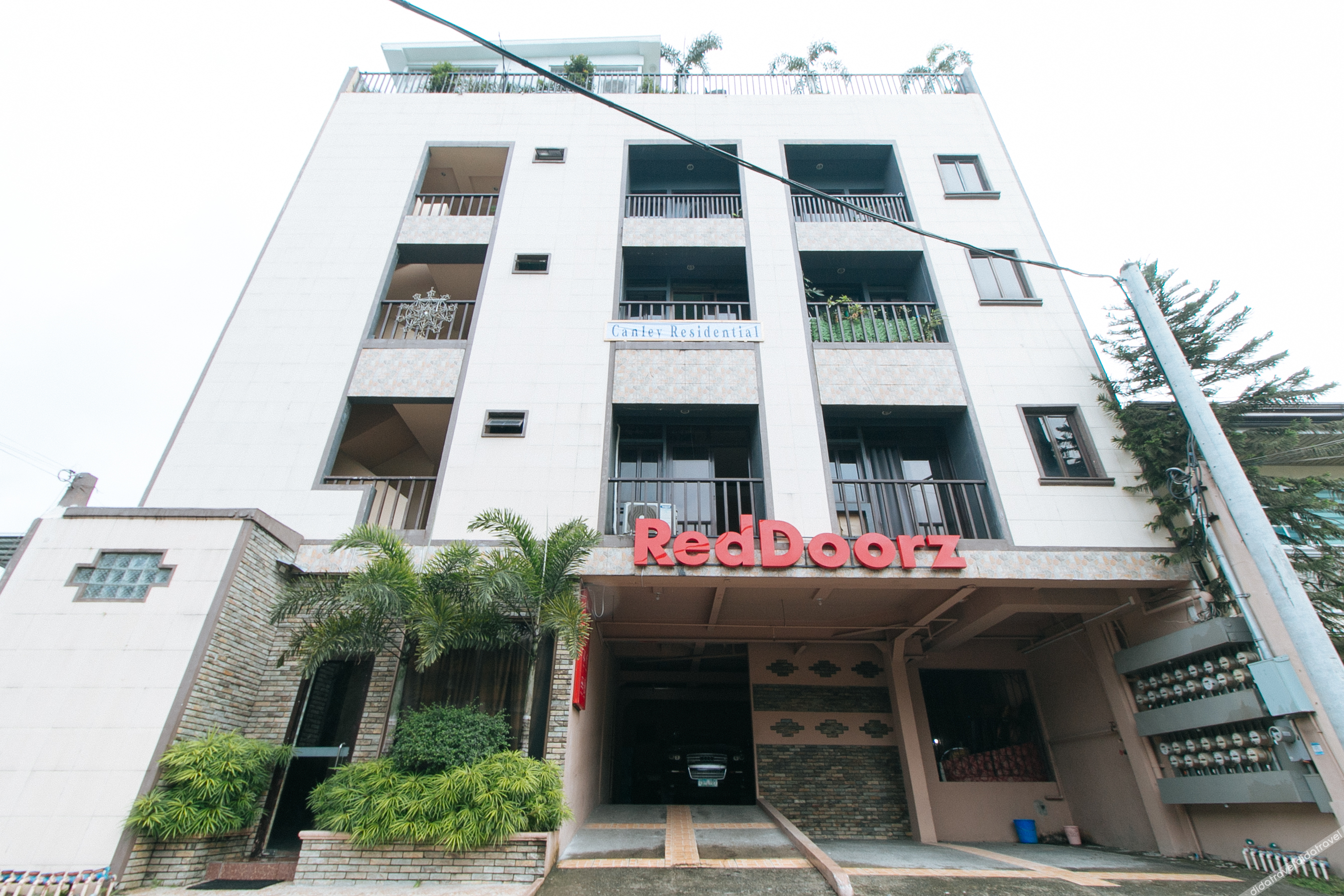 RedDoorz Plus @ Canley Residential 2*