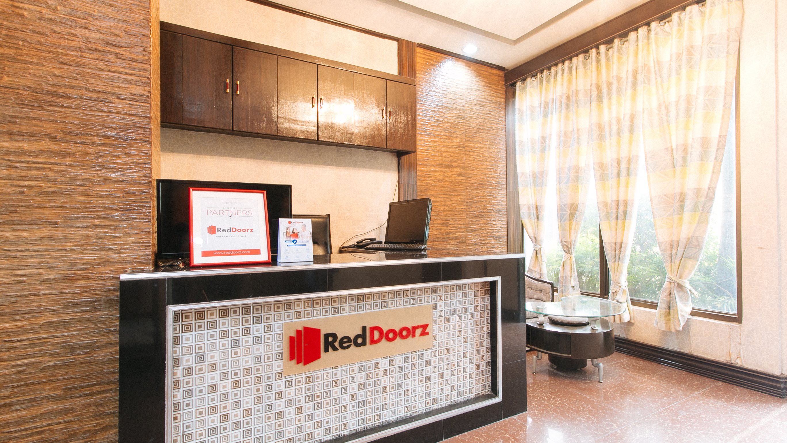 RedDoorz Plus @ Canley Residential 2*