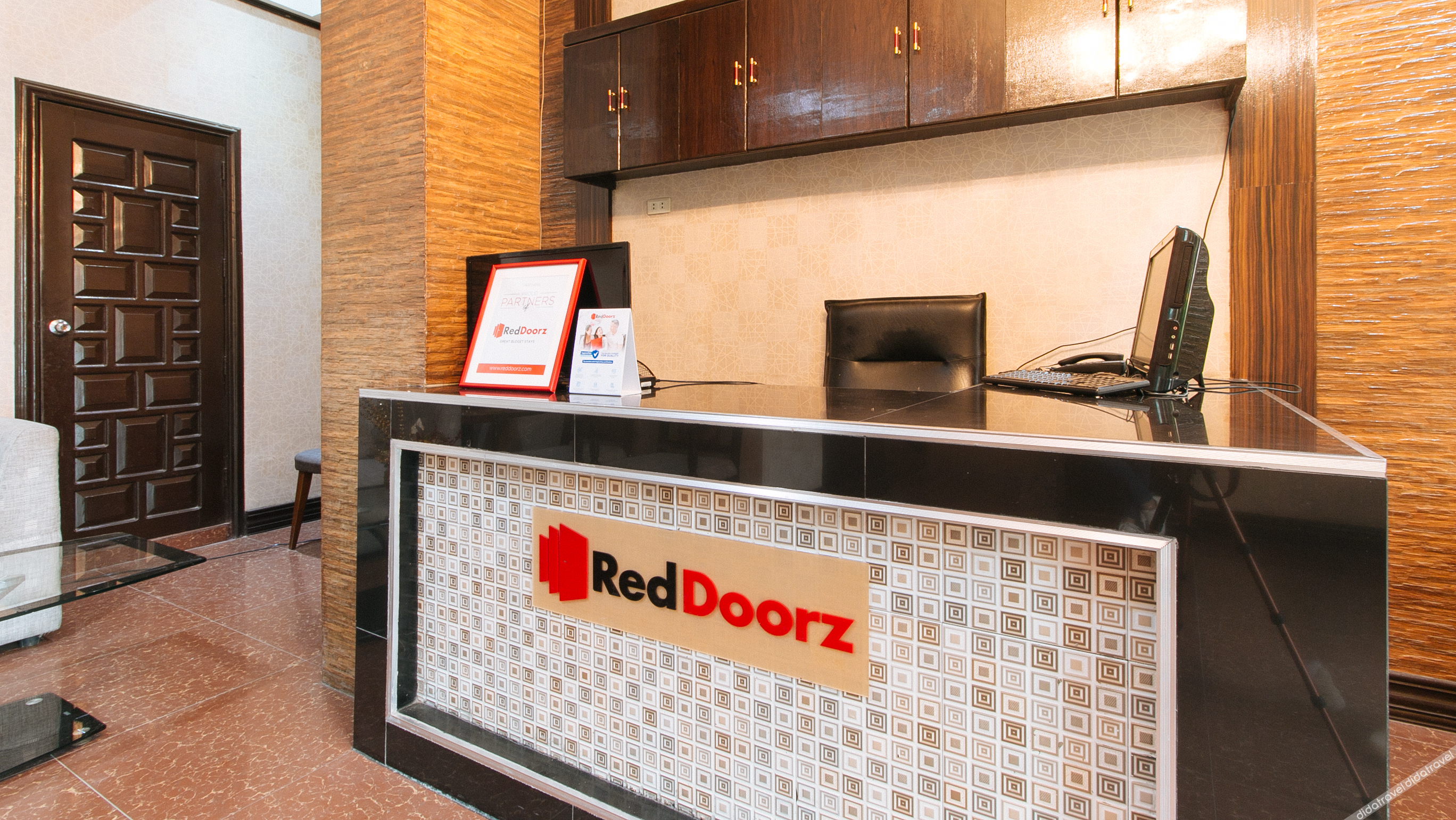 RedDoorz Plus @ Canley Residential 2*