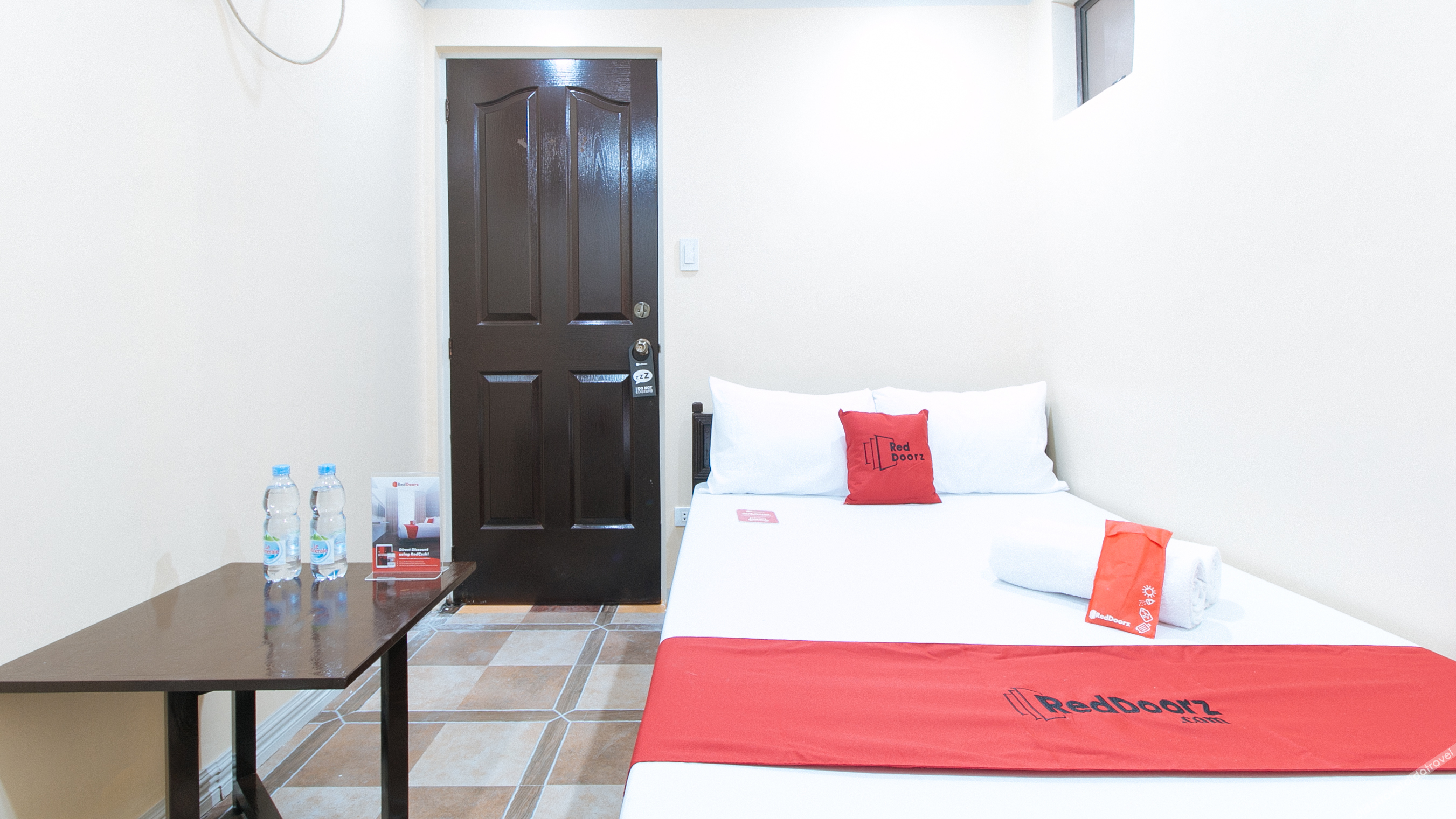 RedDoorz Plus @ Canley Residential 2*
