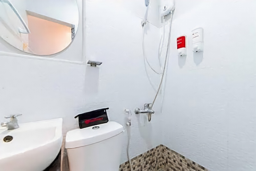 RedDoorz near G Mall Bajada Davao 2*