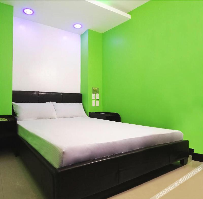 RedDoorz at Ranchotel Bayanan Alabang 2*