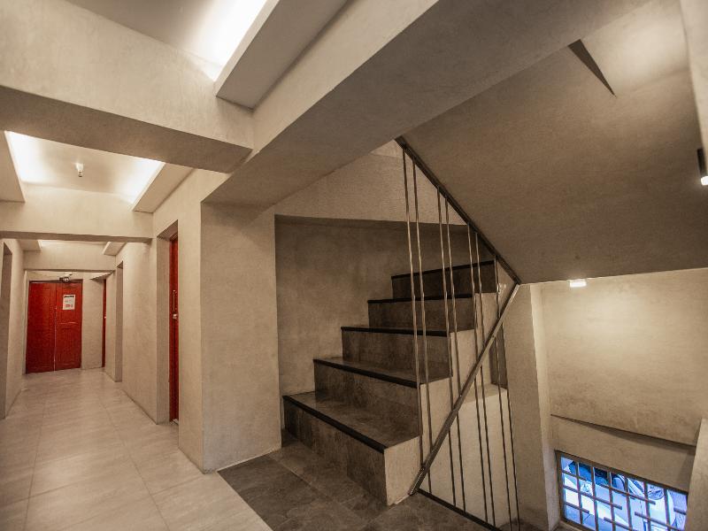 Circuit Hostel 2*