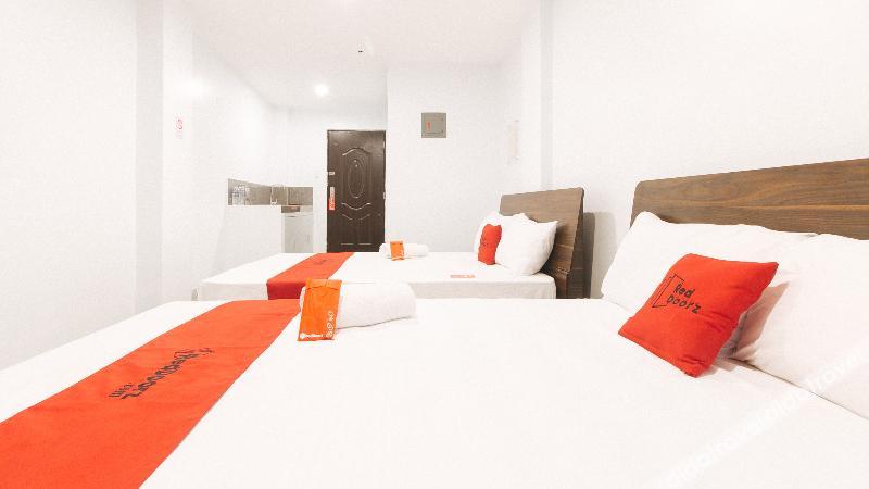 RedDoorz near Zobel Roxas St 1*