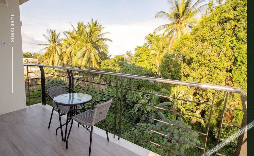 Rovira Suites 3*