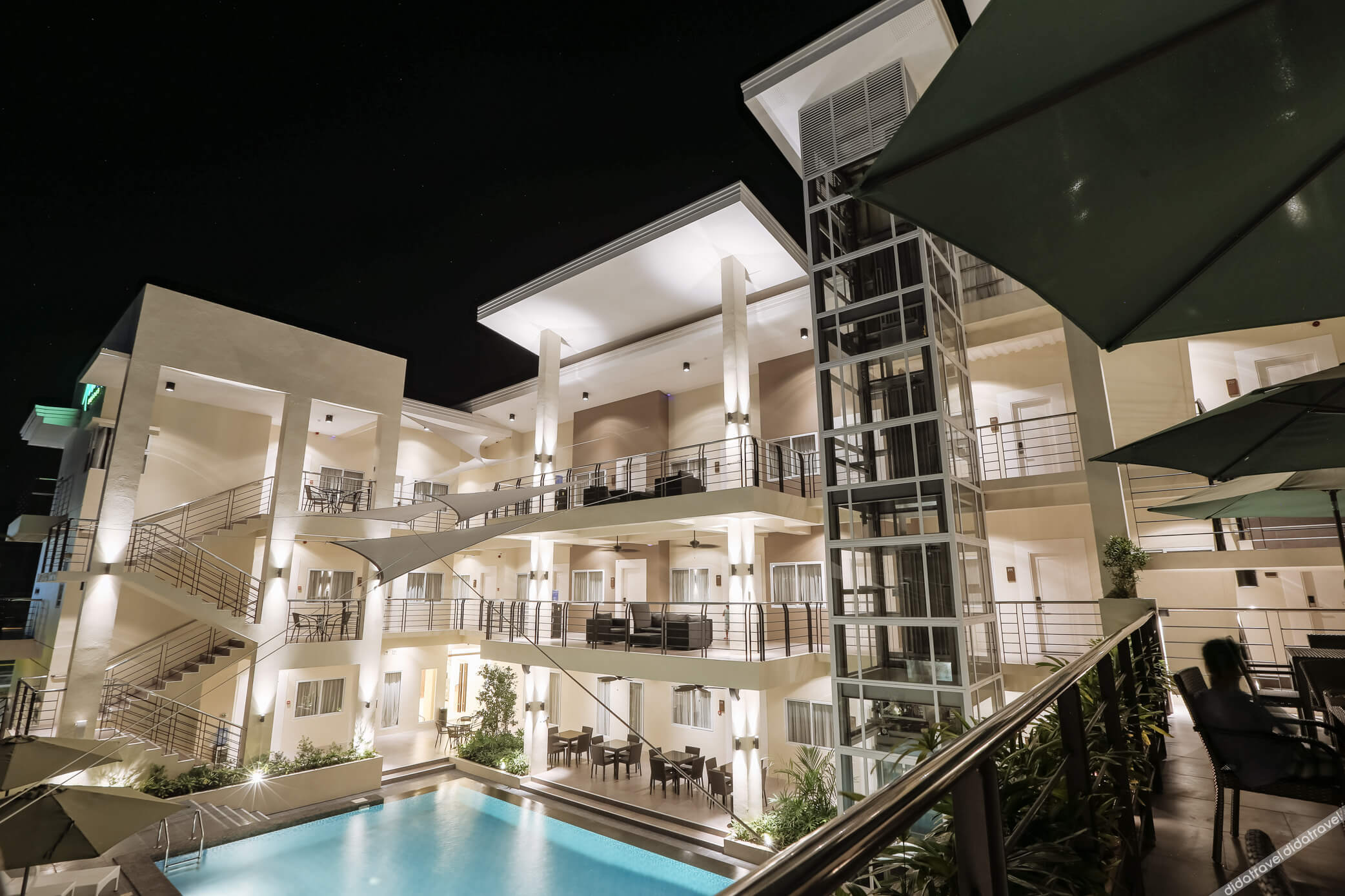 Rovira Suites 3*