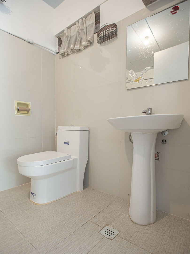 OYO 588 Sunrock Resort 2*