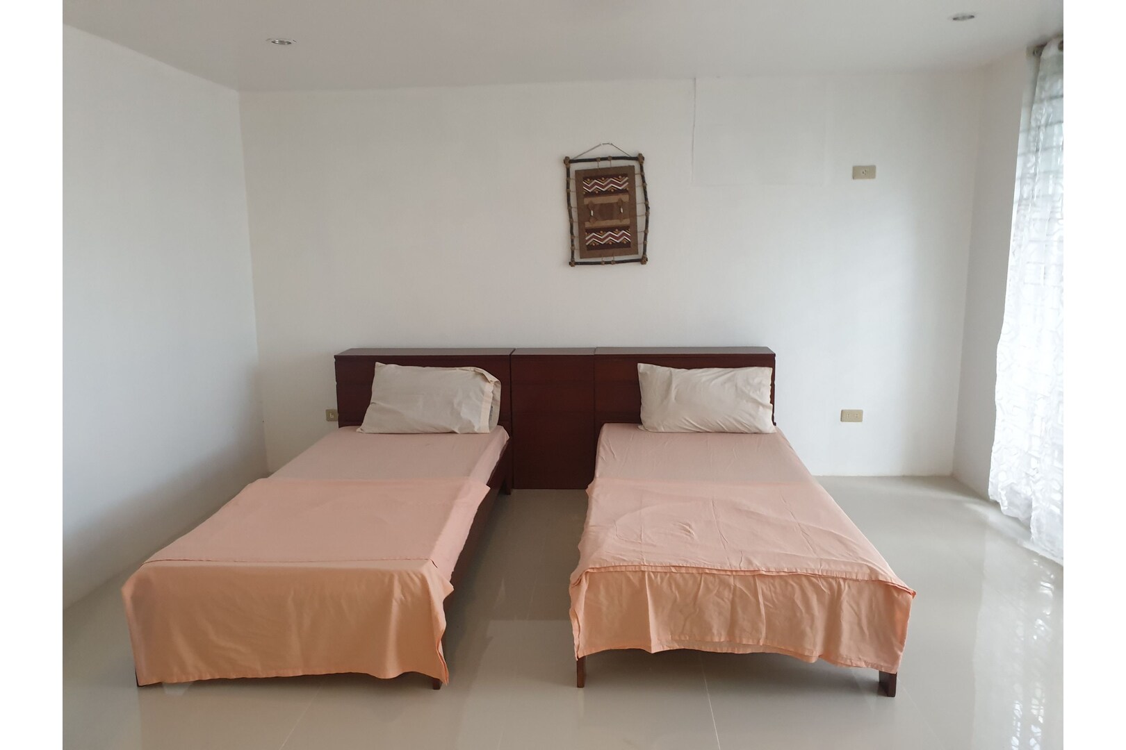 OYO 588 Sunrock Resort 2*