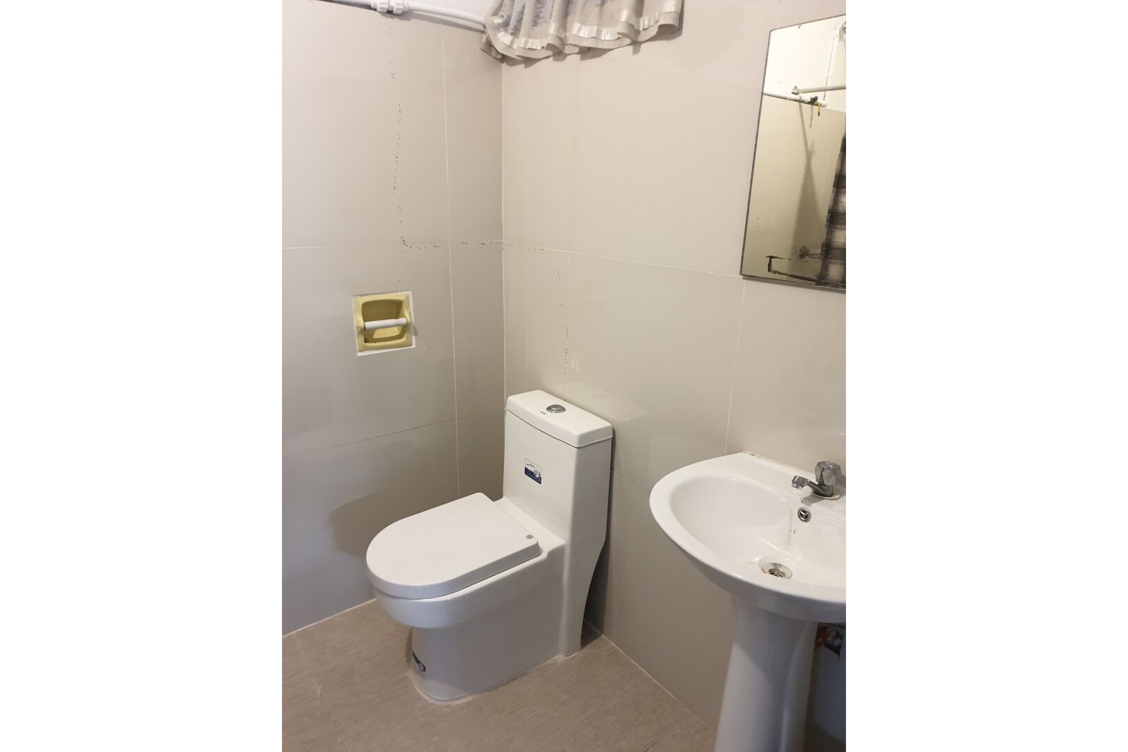 OYO 588 Sunrock Resort 2*