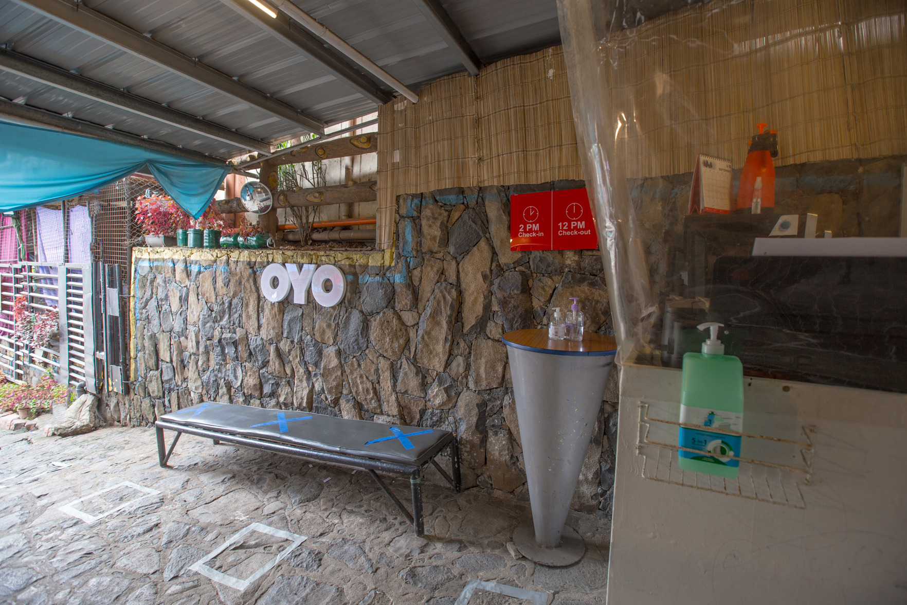 OYO 588 Sunrock Resort 2*