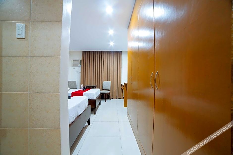 RedDoorz near Angeles University Foundation 2*