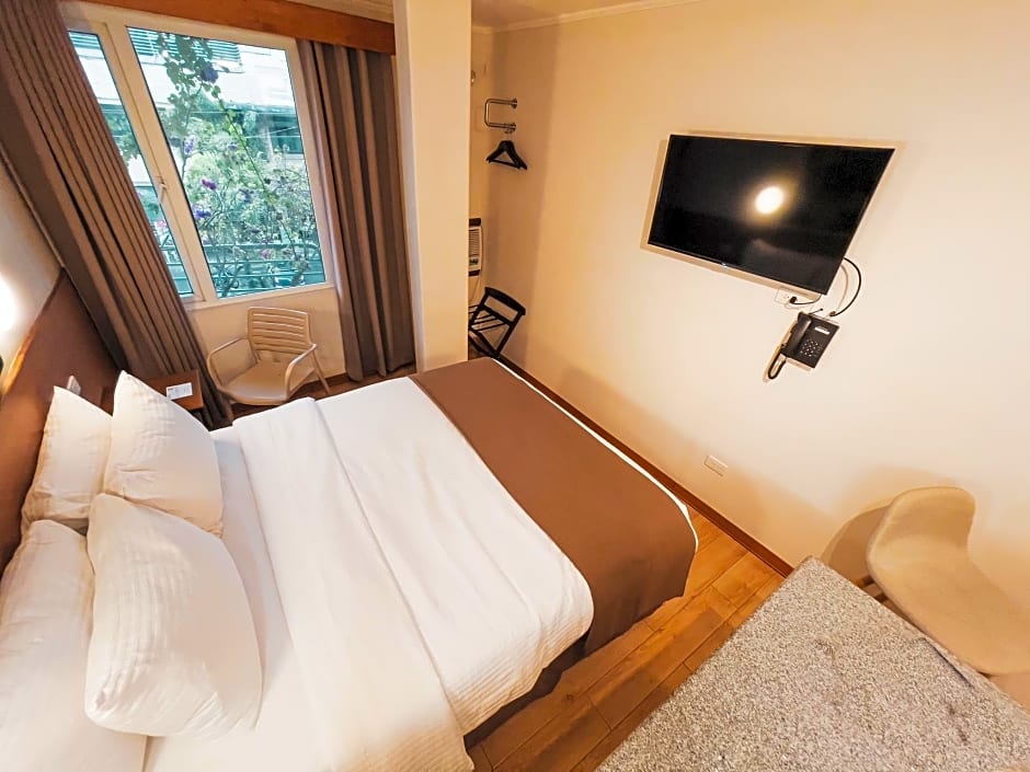 Hotel Sentro Legazpi 3*