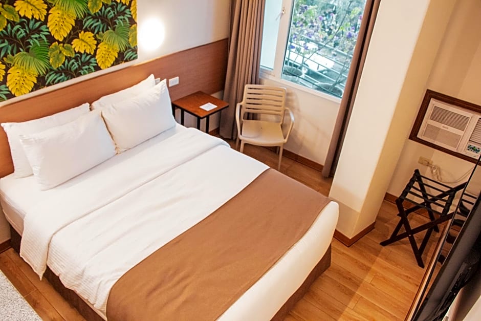 Hotel Sentro Legazpi 3*