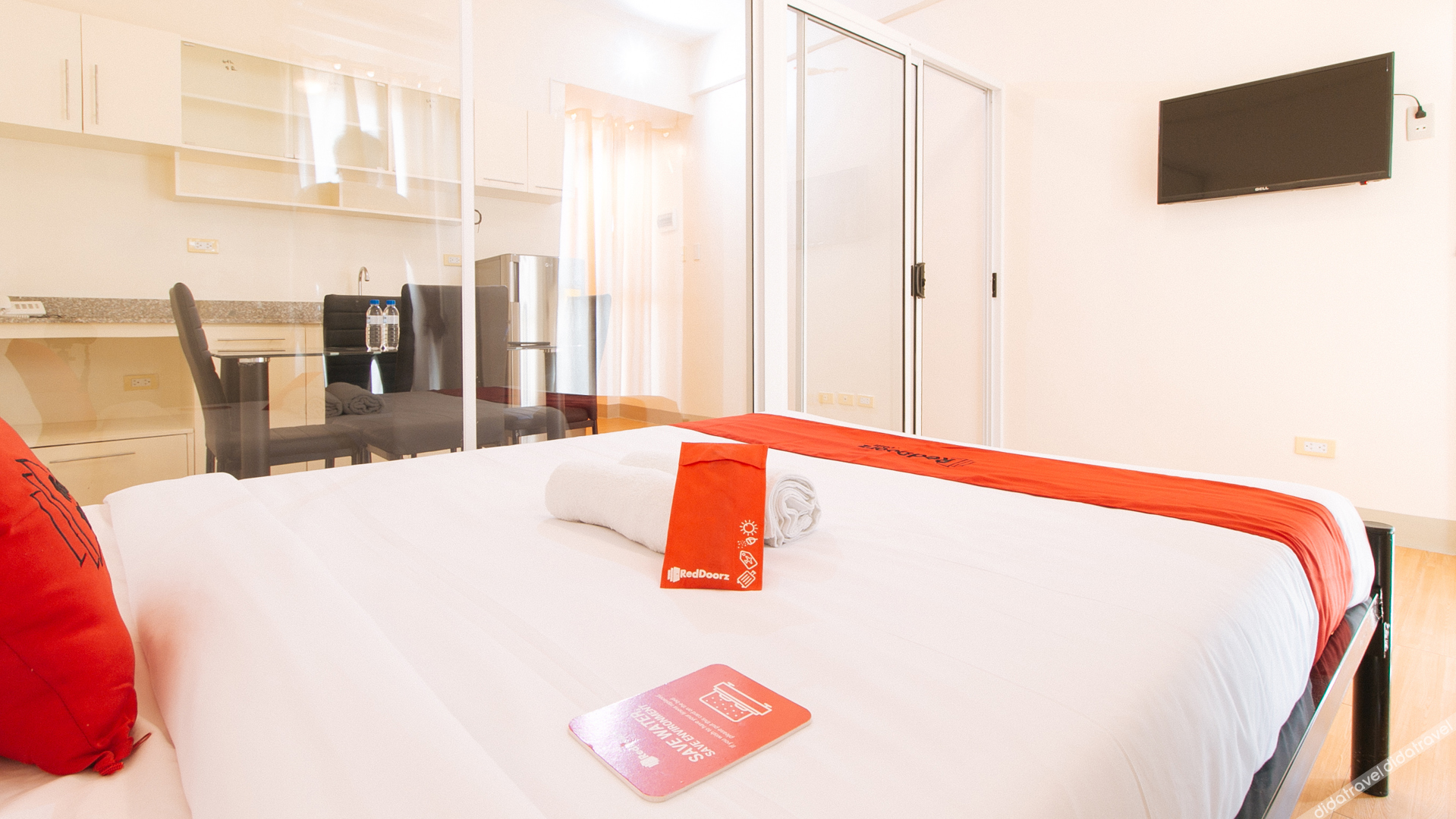 RedDoorz Plus @ Alpina Heights Paranaque 2*
