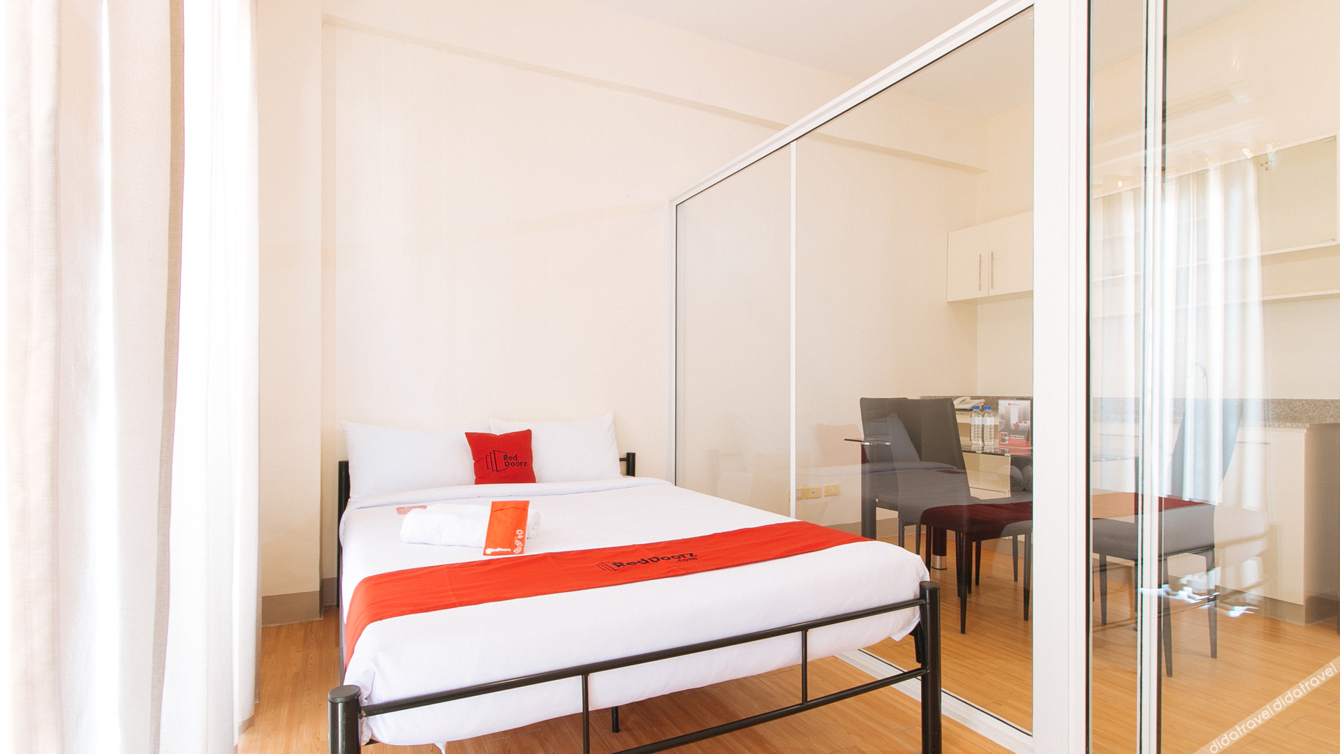 RedDoorz Plus @ Alpina Heights Paranaque 2*