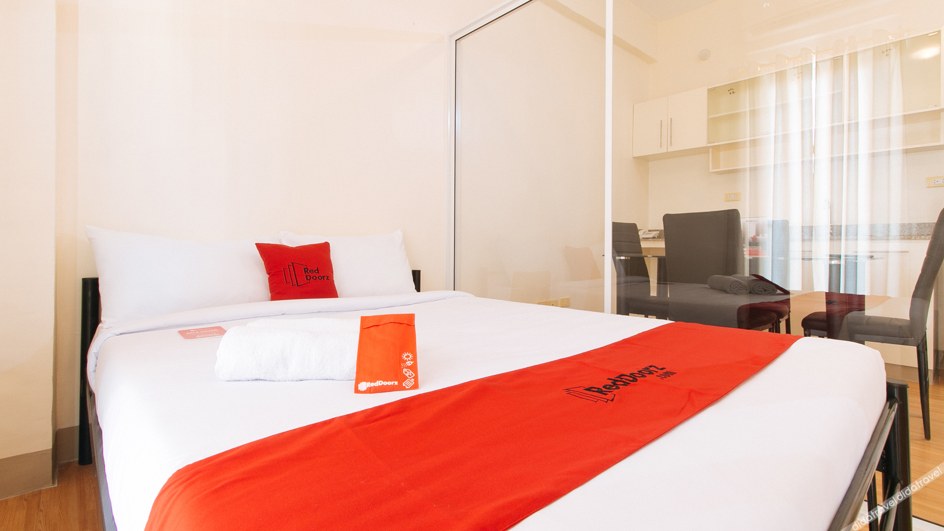 RedDoorz Plus @ Alpina Heights Paranaque 2*