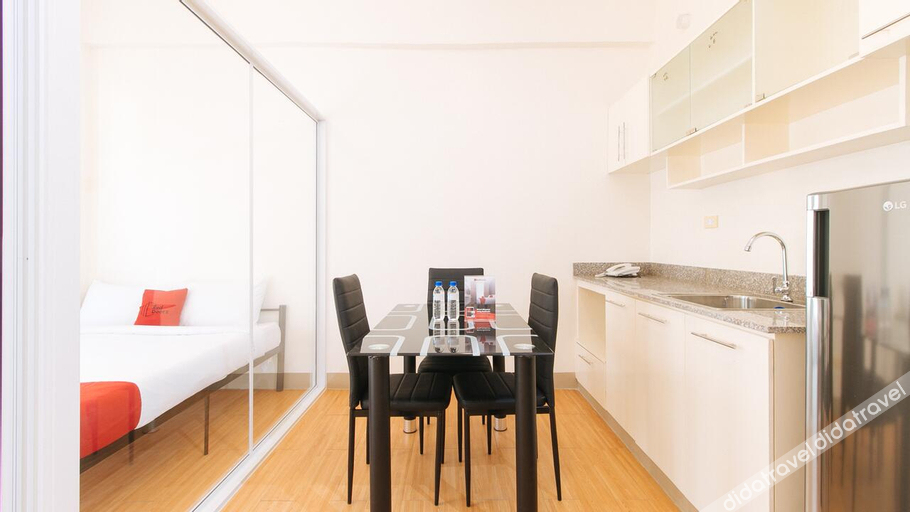 RedDoorz Plus @ Alpina Heights Paranaque 2*