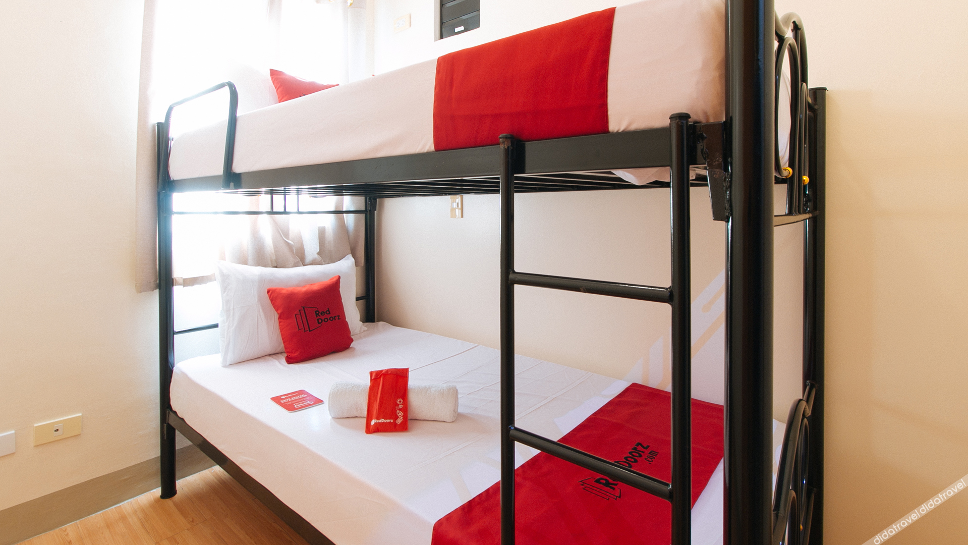 RedDoorz Plus @ Alpina Heights Paranaque 2*