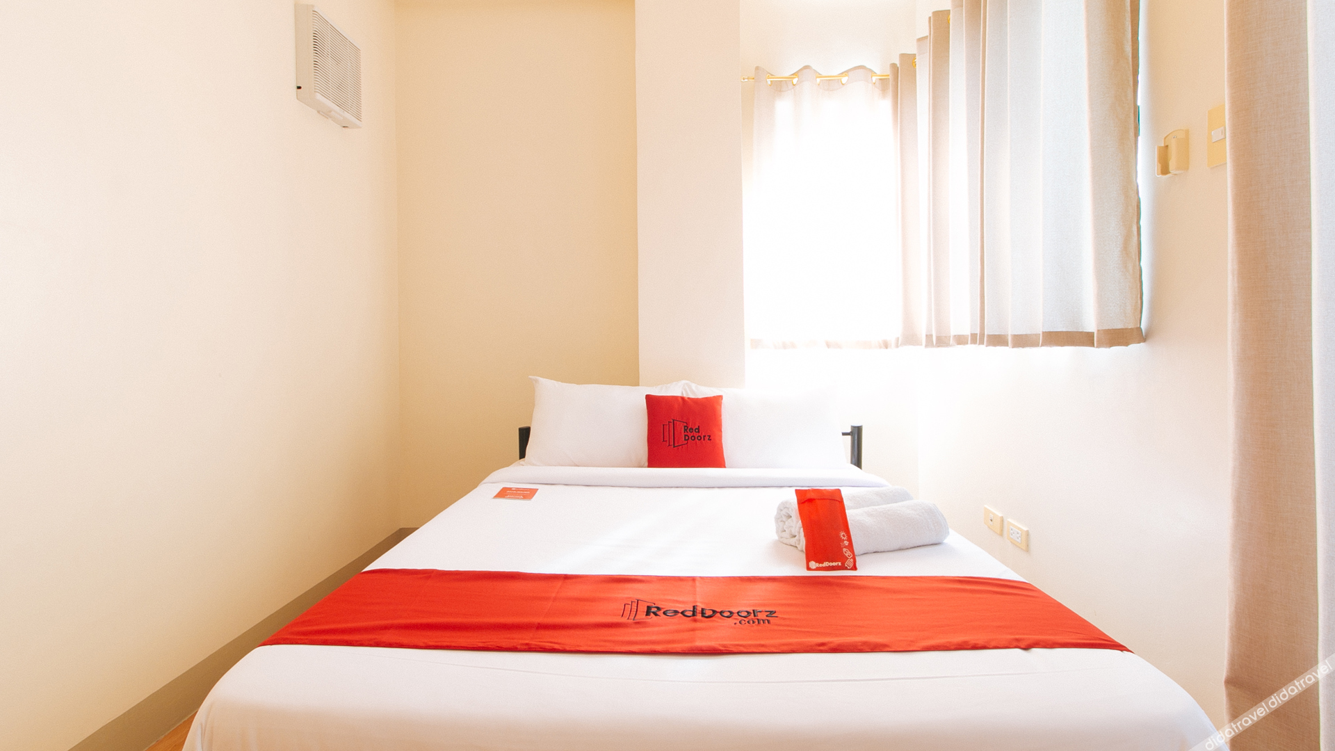 RedDoorz Plus @ Alpina Heights Paranaque 2*