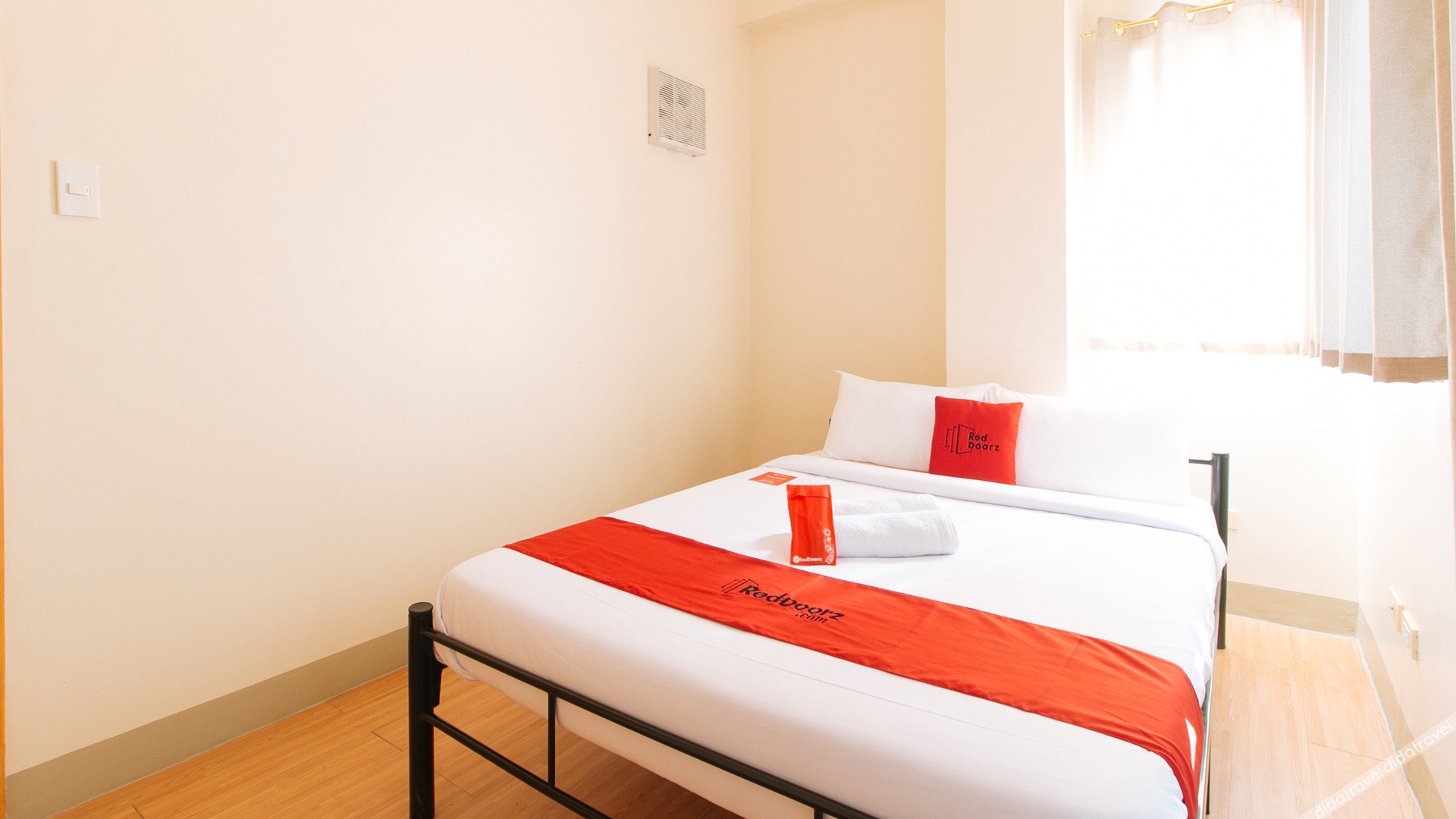 RedDoorz Plus @ Alpina Heights Paranaque 2*