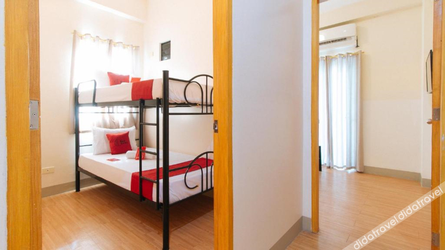RedDoorz Plus @ Alpina Heights Paranaque 2*