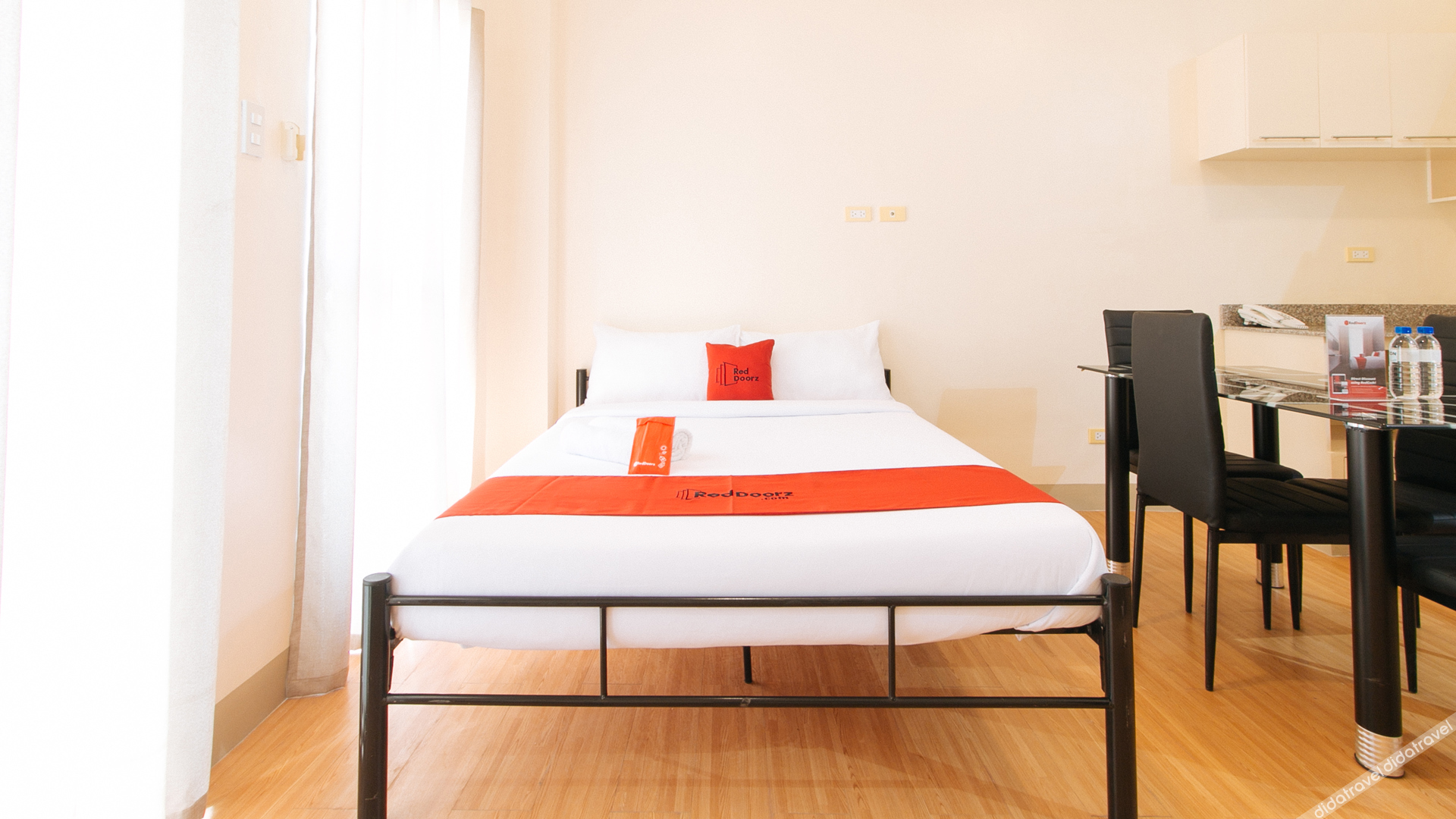 RedDoorz Plus @ Alpina Heights Paranaque 2*
