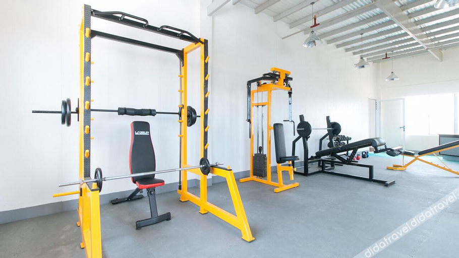 RedDoorz Plus @ Alpina Heights Paranaque 2*