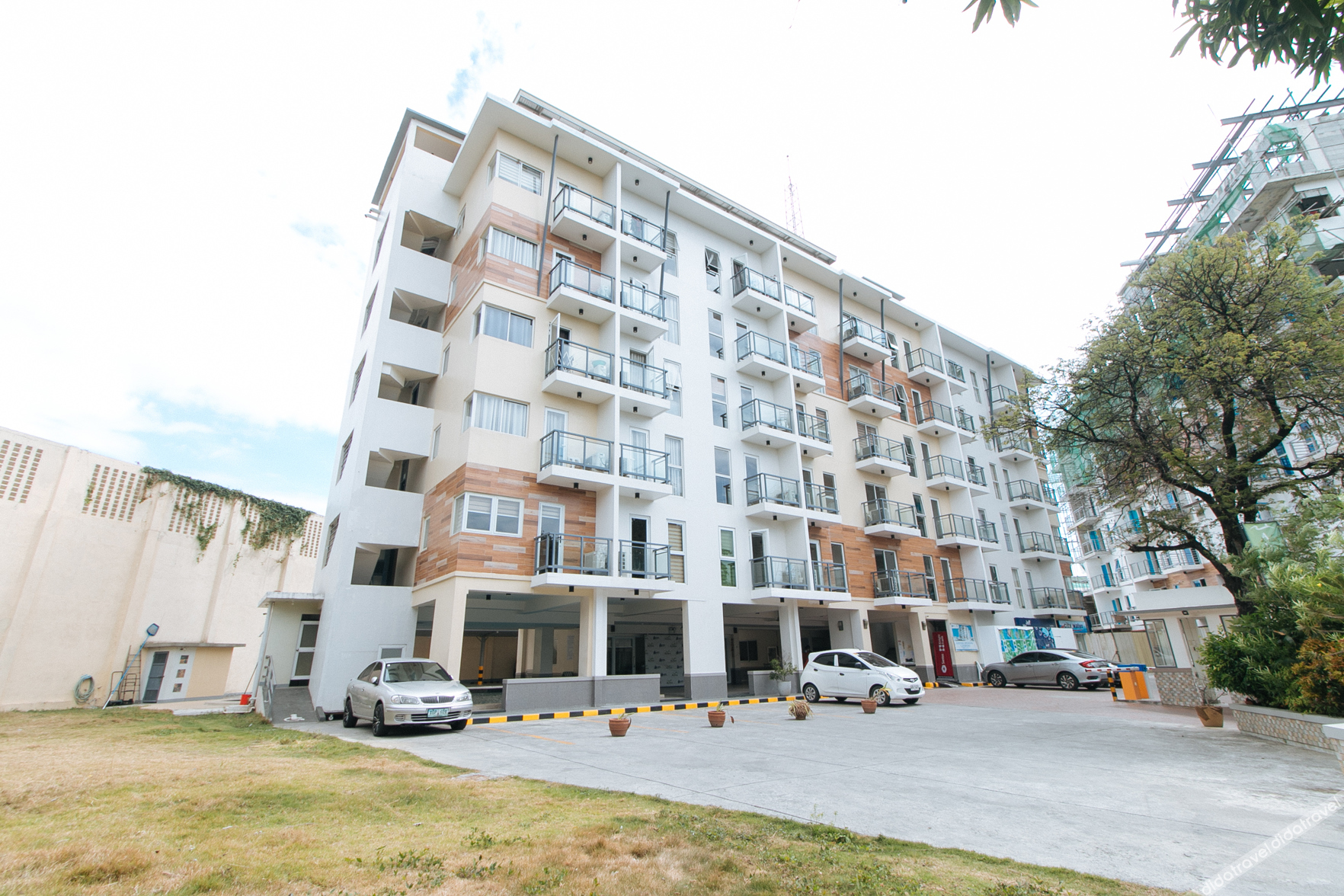 RedDoorz Plus @ Alpina Heights Paranaque 2*