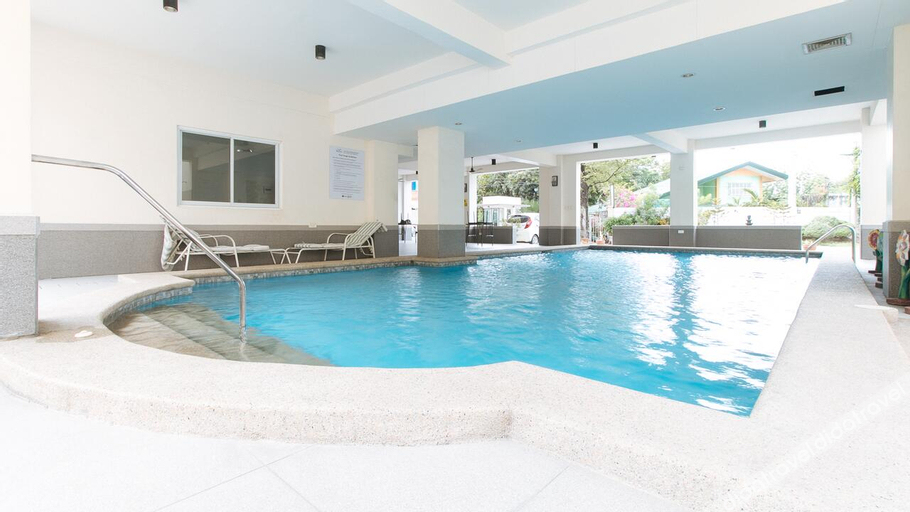 RedDoorz Plus @ Alpina Heights Paranaque 2*