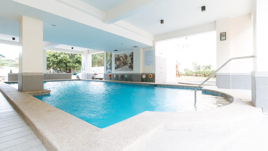 RedDoorz Plus @ Alpina Heights Paranaque 2*