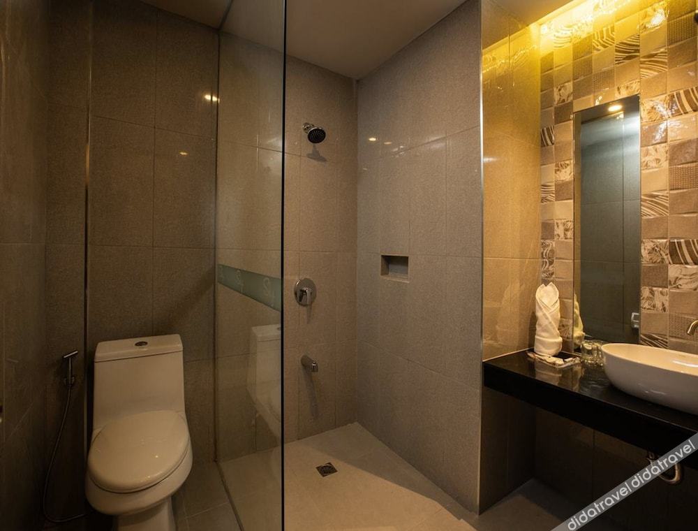Sky Hotel Pampanga 3*