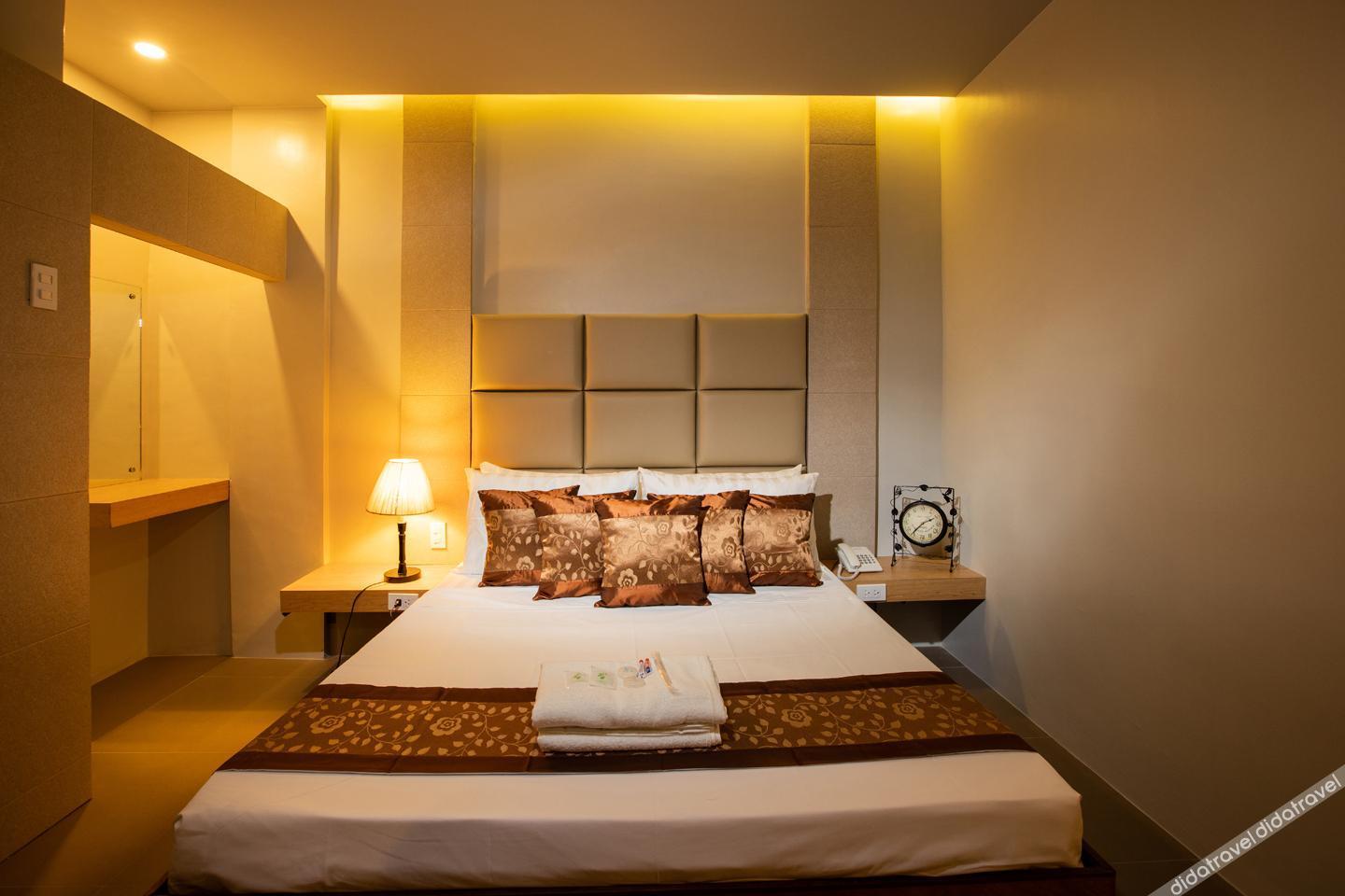 Sky Hotel Pampanga 3*