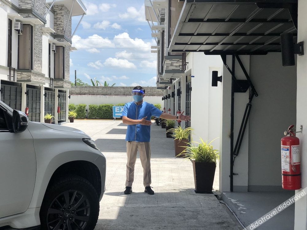 Sky Hotel Pampanga 3*