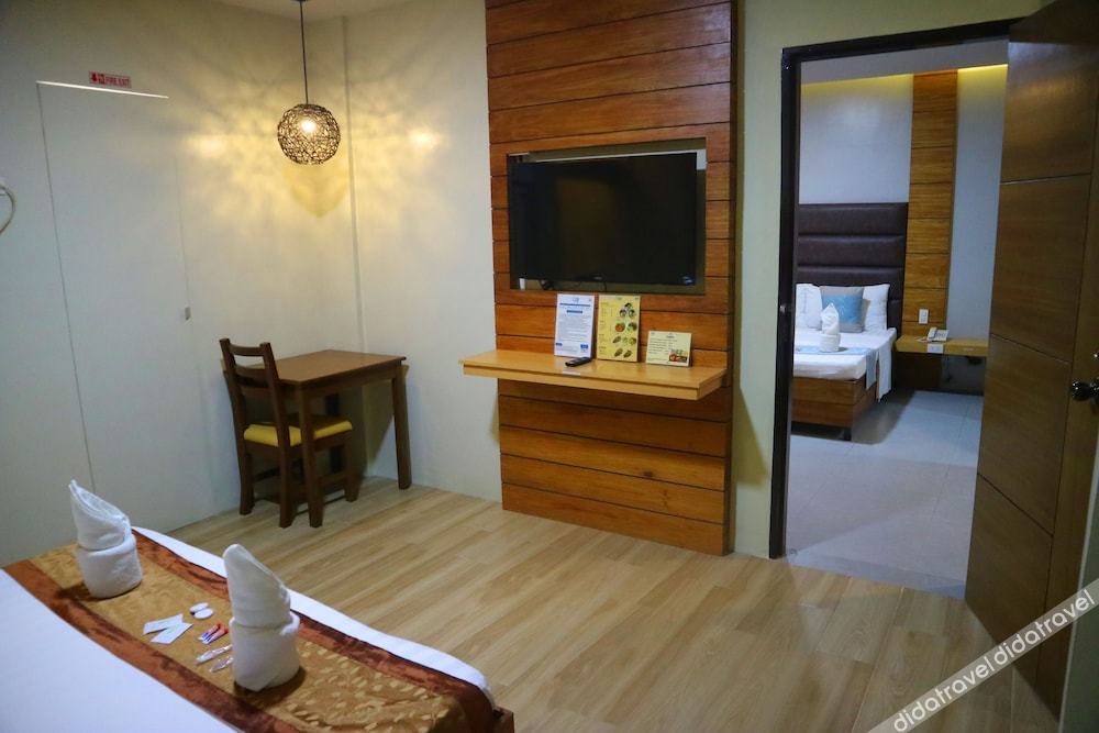 Sky Hotel Pampanga 3*