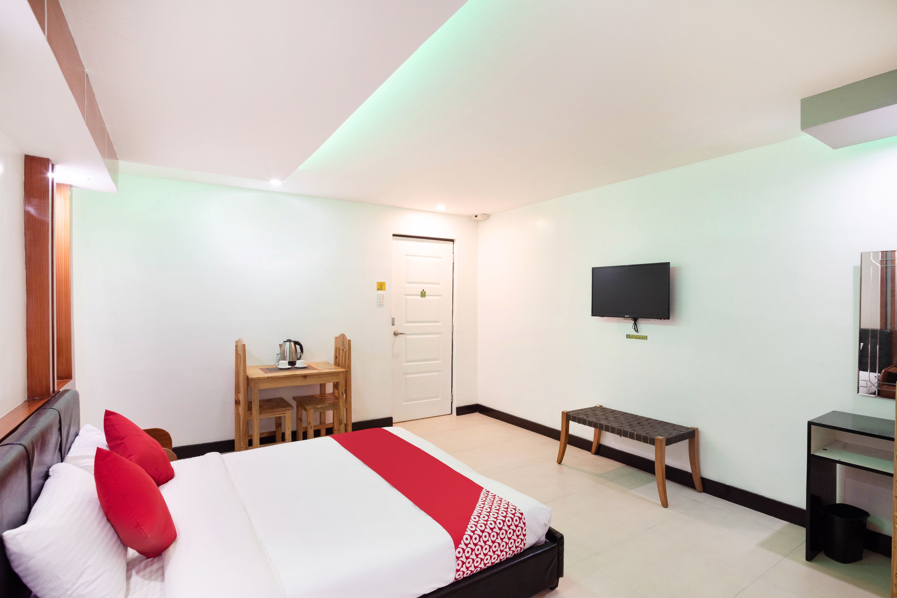 OYO 195 Ranchotel - Binan 2*