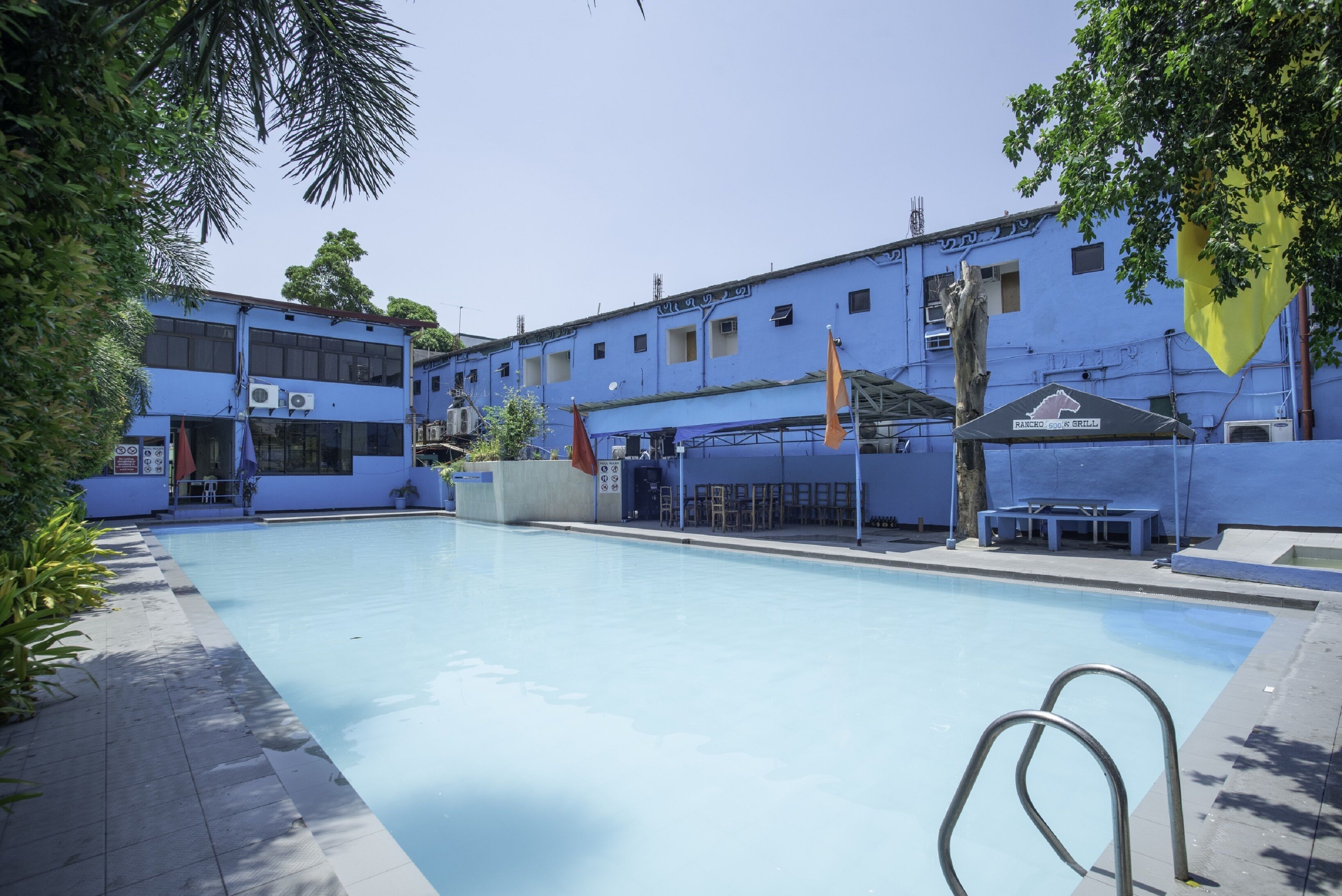 OYO 195 Ranchotel - Binan 2*