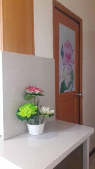 Ekonumi Rooms at Benrosi Plaza 3*