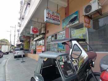 Ekonumi Rooms at Benrosi Plaza 3*
