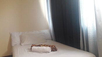 Ekonumi Rooms at Benrosi Plaza 3*