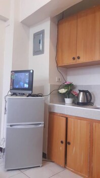 Ekonumi Rooms at Benrosi Plaza 3*