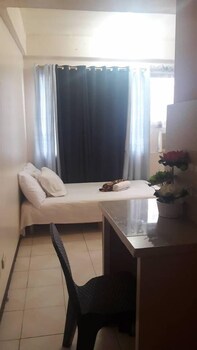 Ekonumi Rooms at Benrosi Plaza 3*