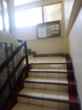 Ekonumi Rooms at Benrosi Plaza 3*