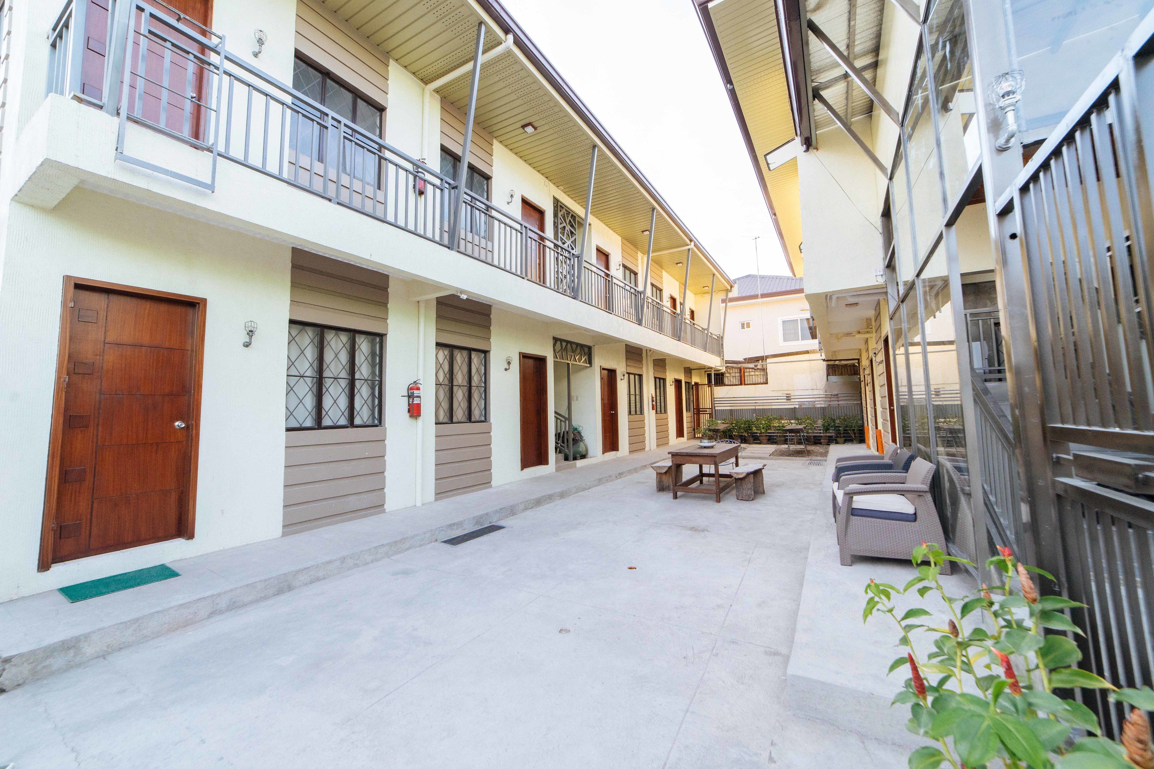RedDoorz Plus @ Sindalan San Fernando City 3*