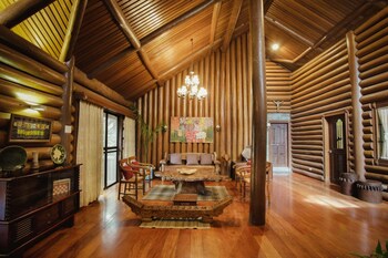 Malagos Garden Resort 4*