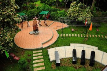 Malagos Garden Resort 4*